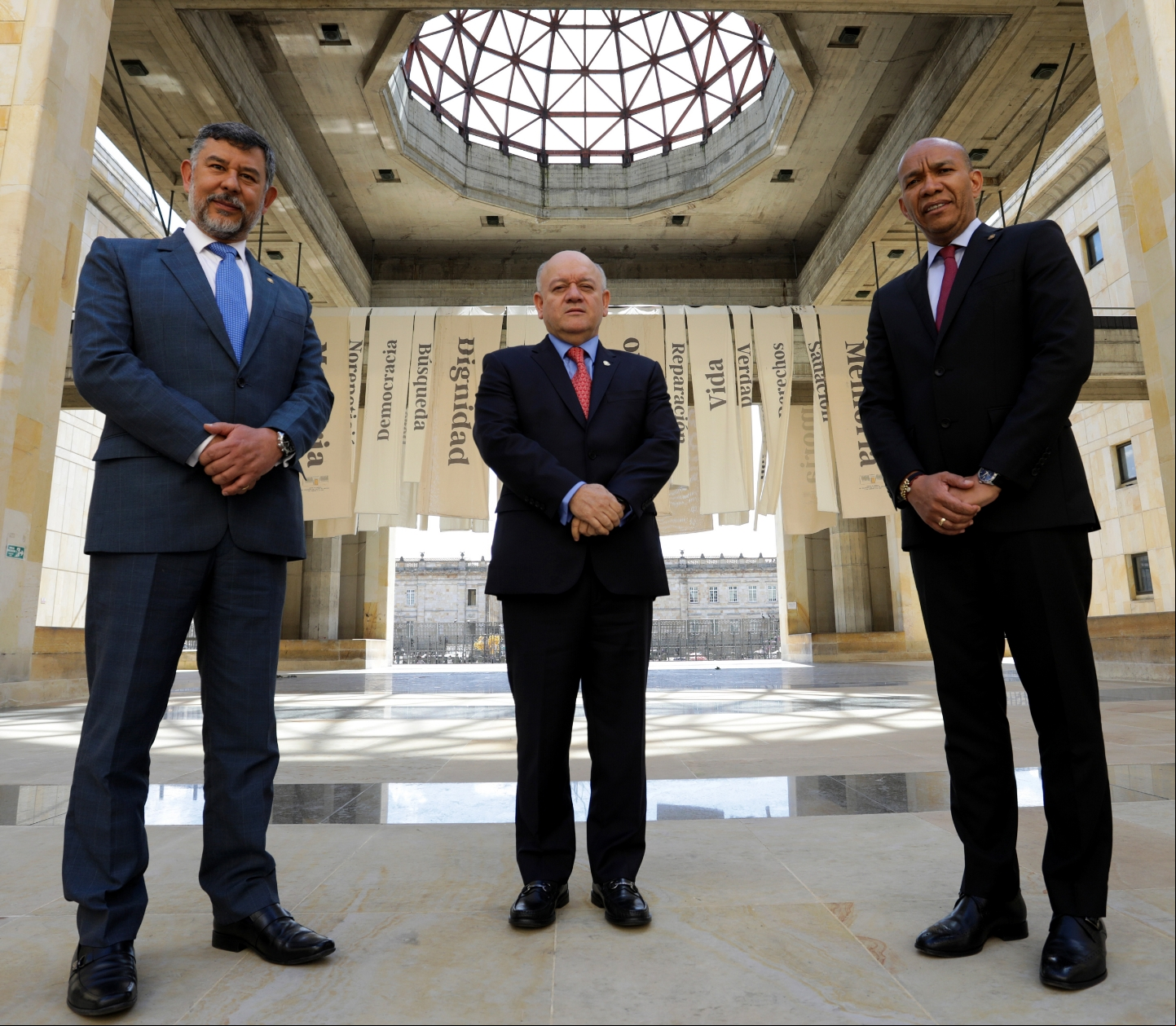  Descripción de la imagen Personajes del 2024